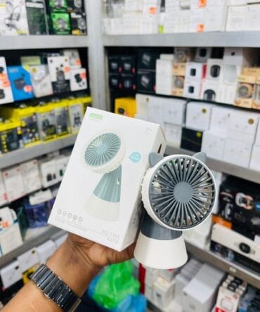 مروحة مكتبية