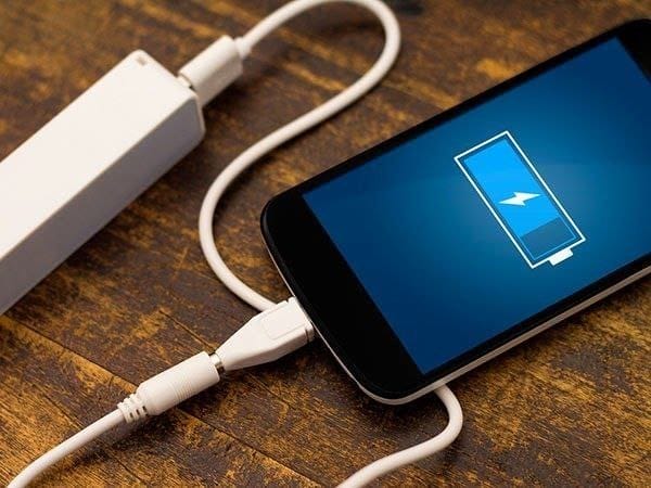 الفرق بين الشحن السريع والعادي