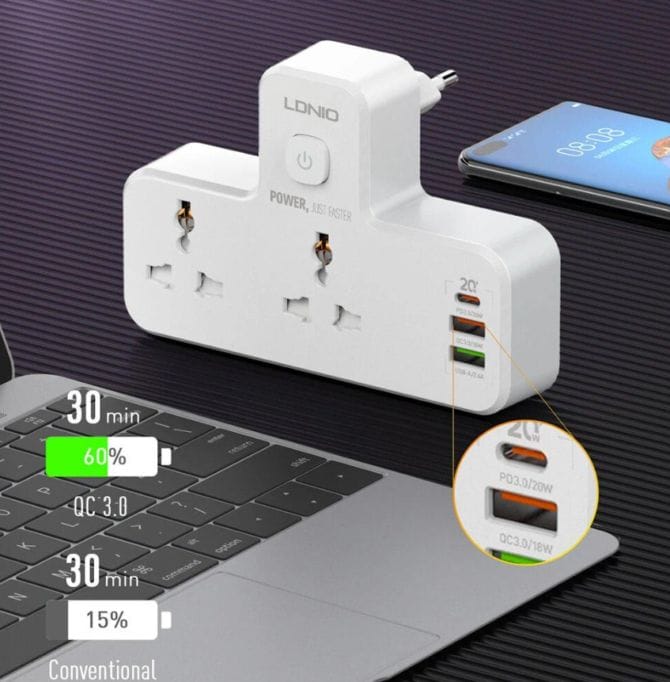 موزع طاقة مزود بمُمدّد USB بقدرة 20 واط بثلاث منافذ مع توصيل طاقة PD