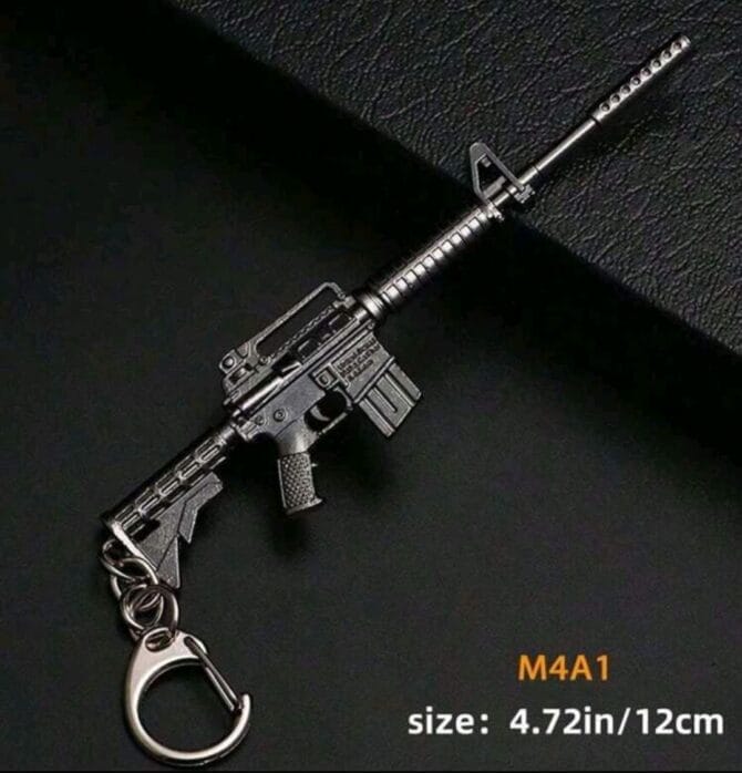 ميدالية مفاتيح على شكل بندقية ببجي M4A1